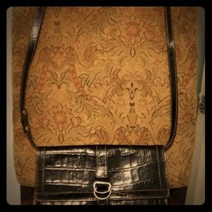 Jones New York clutch